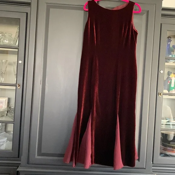 Burgundy Velvet dress with back zipper Talbots Size 14